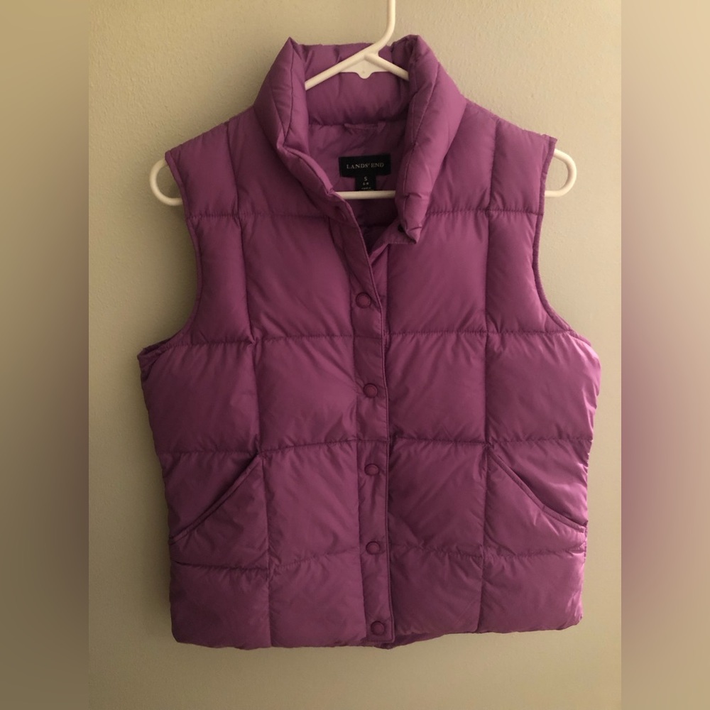 Like new Land’s End down vest